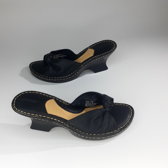 Women's Black  Leather Slip On  Open Toe by Cherokee  Size 10. - Picture 3 of 12